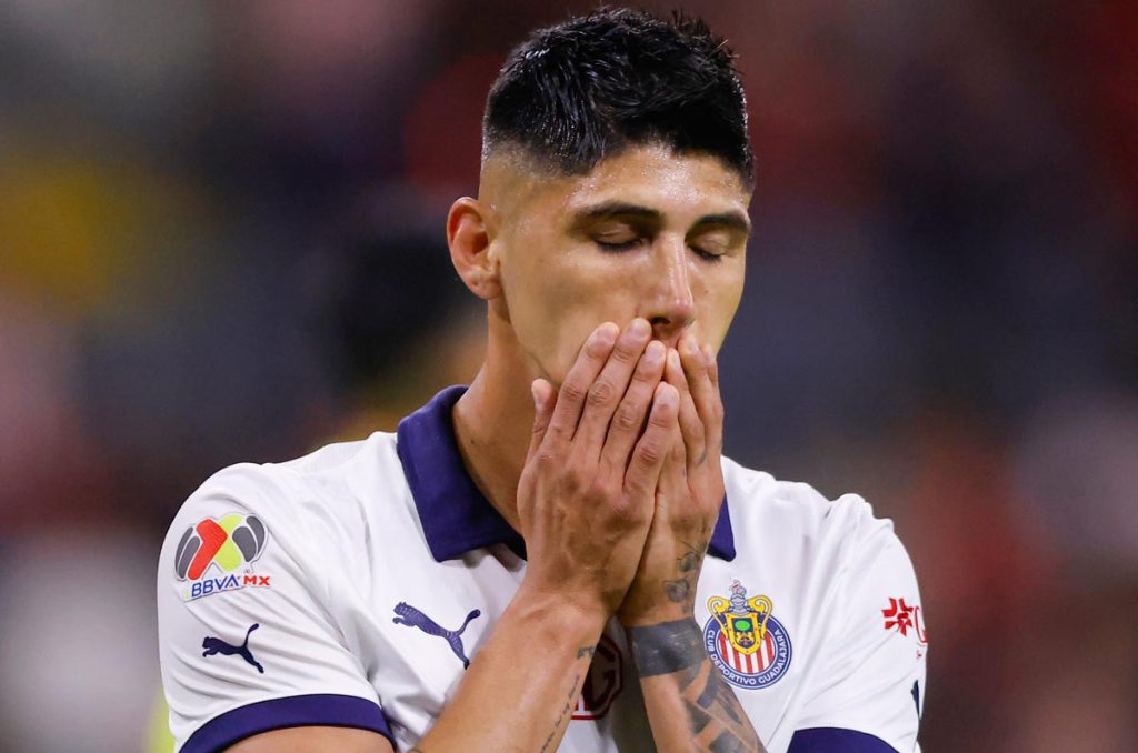 Alan Pulido suena para llegar a Pumas en el torneo Clausura 2026