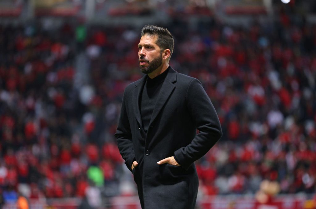 Benjamín Mora no seguirá al frente de Gallos de Querétaro