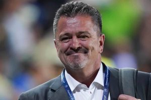 Carlos Hermosillo explota y revela: “Llevo 13 años limpio”