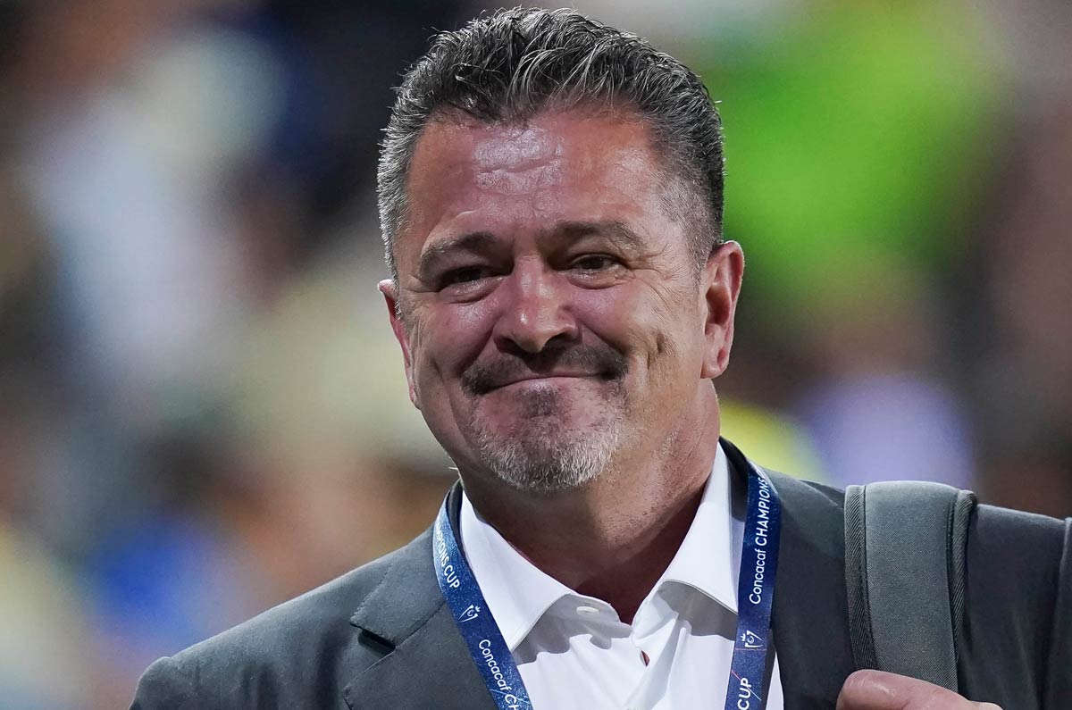 Carlos Hermosillo explota y revela: “Llevo 13 años limpio”