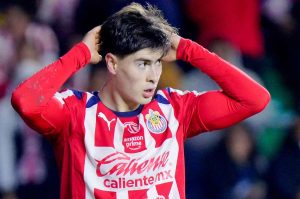 Chivas, a contrarreloj con Armando Hormiga González