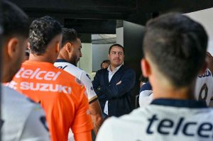 Desde Europa, le cierran la puerta a Efraín Juárez