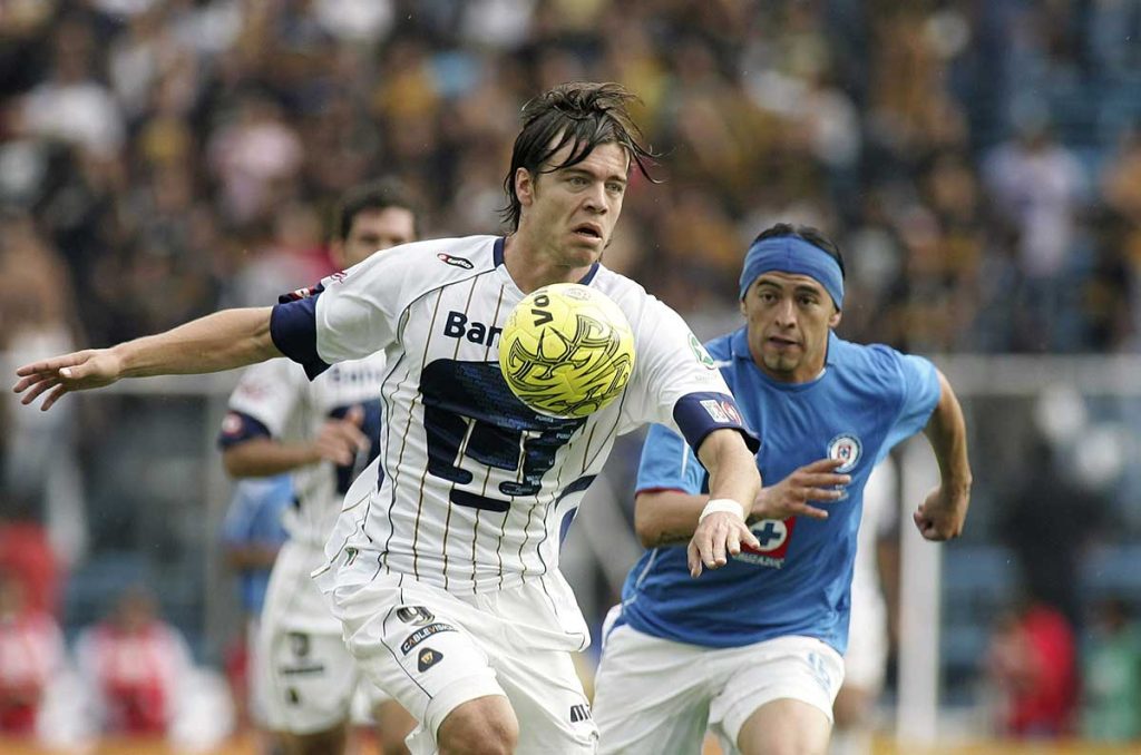 Después de su paso por Pumas, Esteban Solari continuó su carrera en España, Chipre, Grecia, China y Ecuador