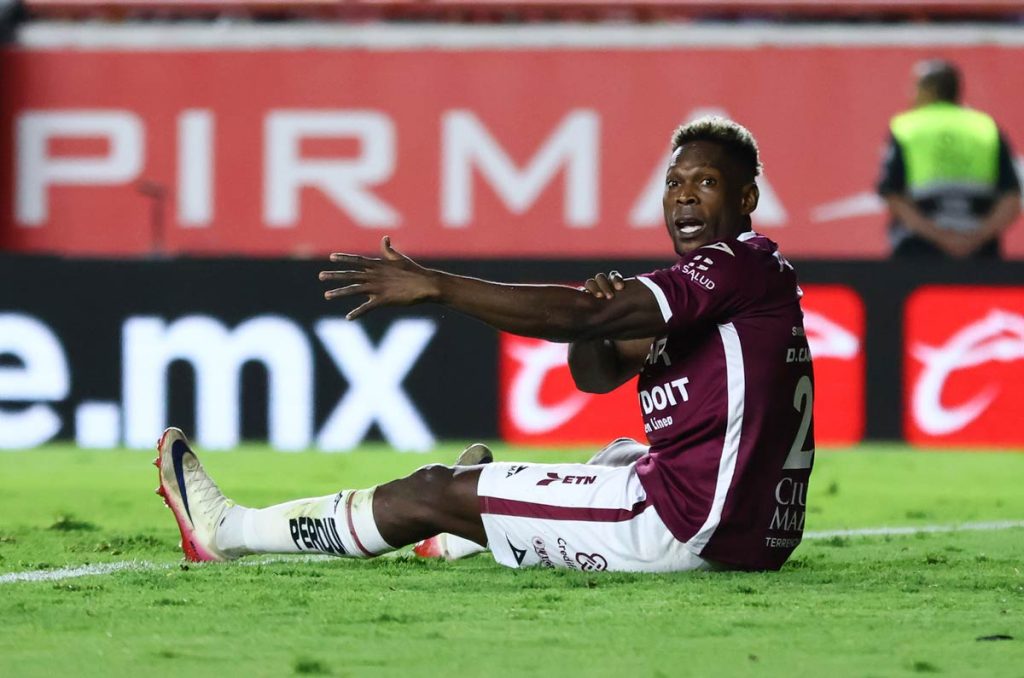 Necaxa podría vender a Diber Cambindo