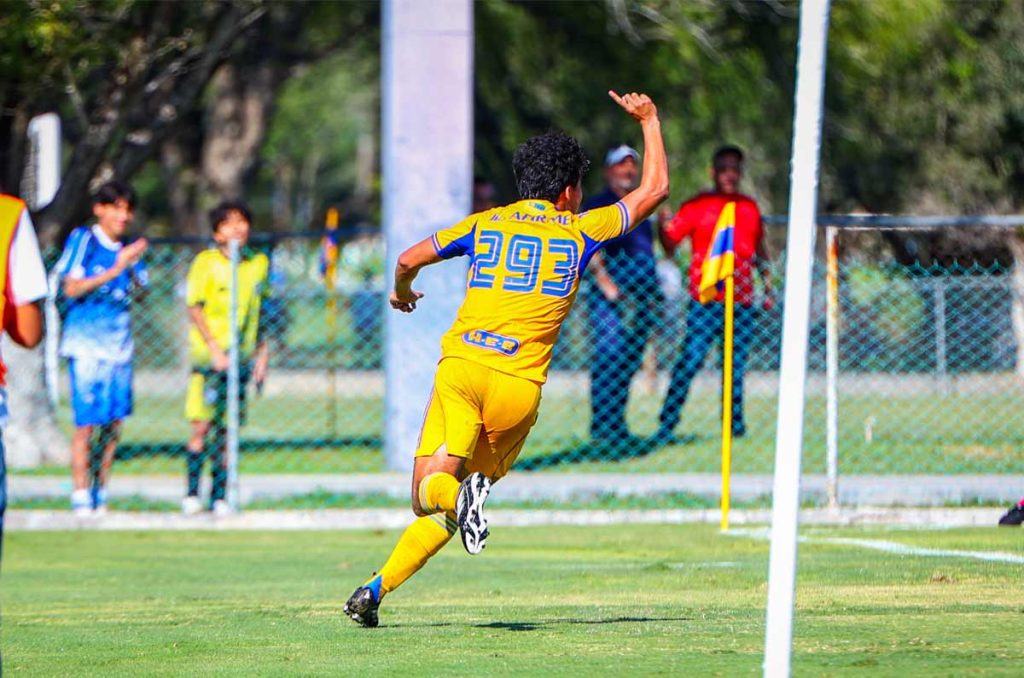 Erick de la Cruz, goleador juvenil de Tigres UANL