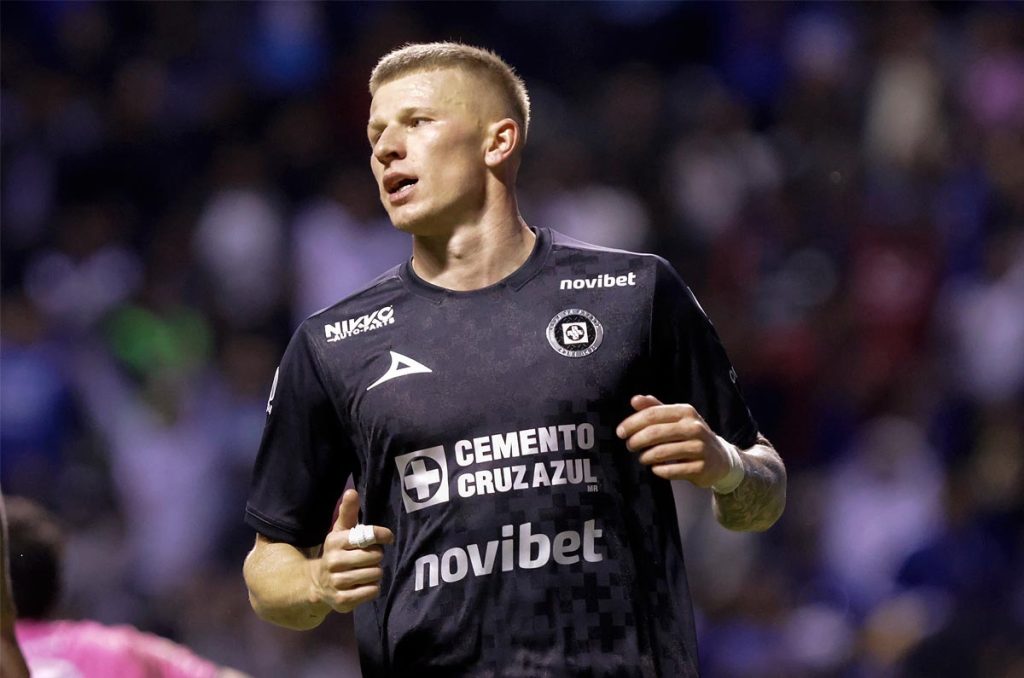 Fabrizio Romano confirma noticia de Mateusz Bogusz y Cruz Azul