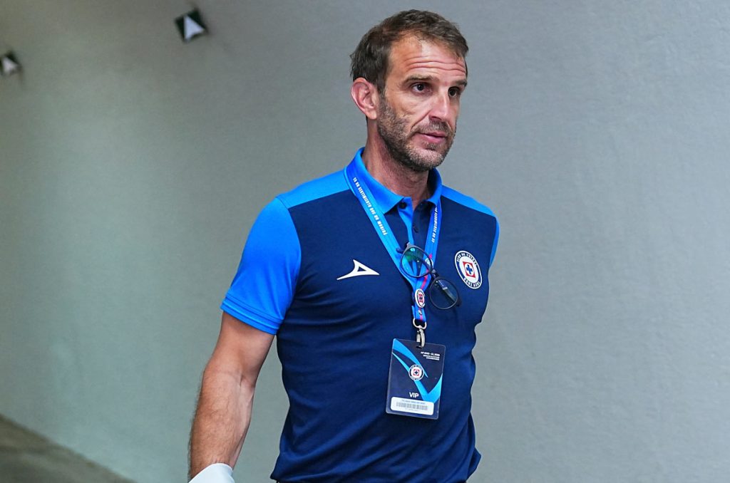 Rayados de Monterrey ha puesto la mira en Iván Alonso de Cruz Azul