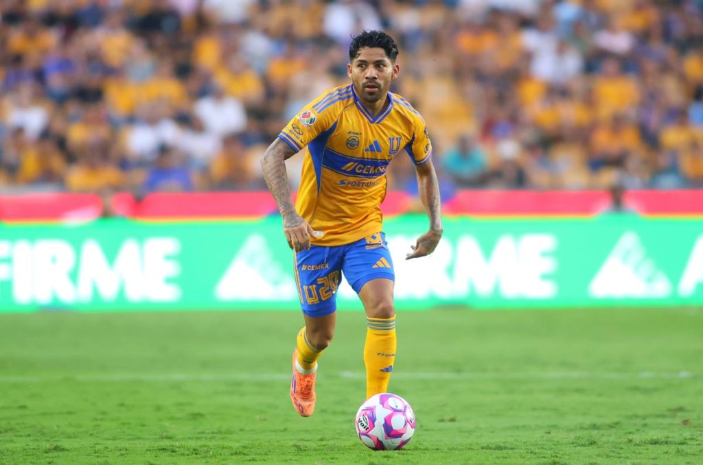 Javier Aquino tiene la propuesta para renovar contrato con Tigres