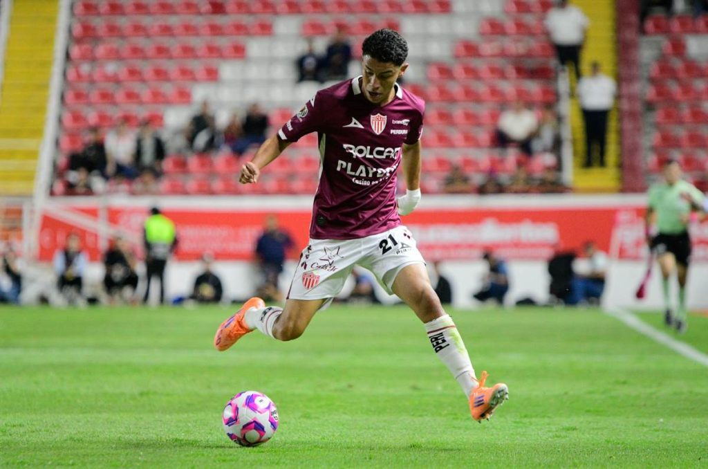 Johan Rojas, posible regreso y refuerzo de Rayados de Monterrey