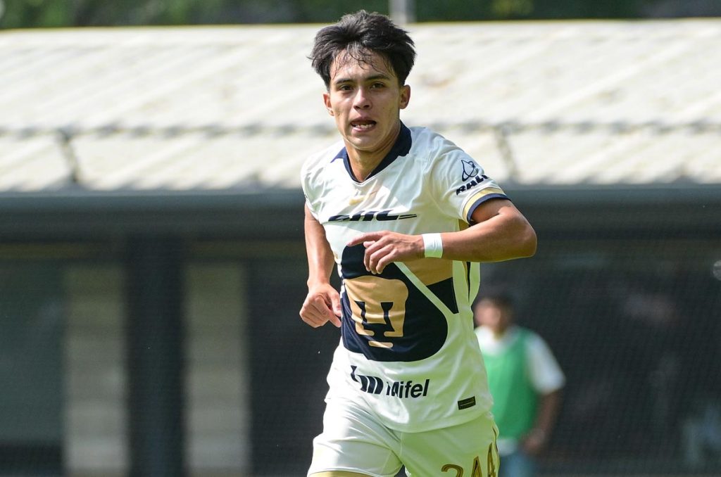 José Antonio Herrera, delantero juvenil de Pumas