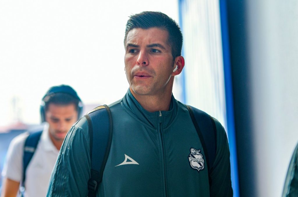 Perdió la titularidad y Julio González se quiere ir de Puebla