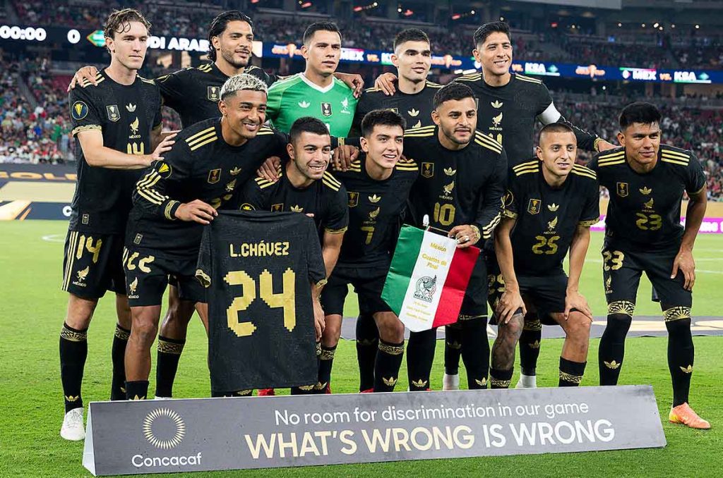 Luis Chávez sufrió una rotura de ligamento cruzado durante la Copa Oro