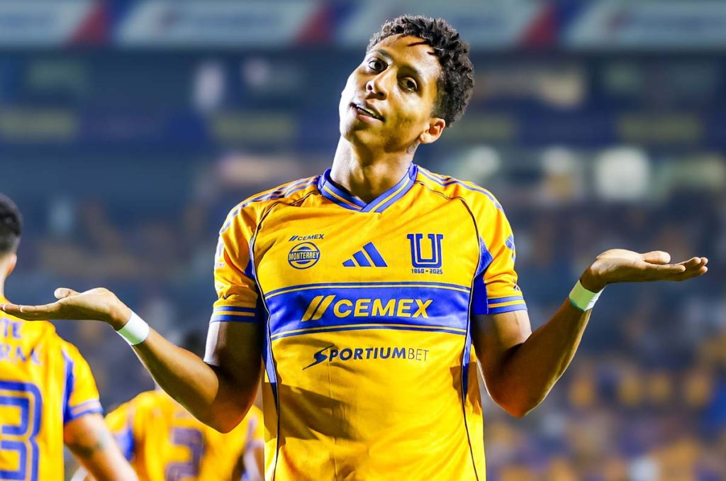 Todo parece indicar que Ozziel Herrera está lejos de llegar a Chivas