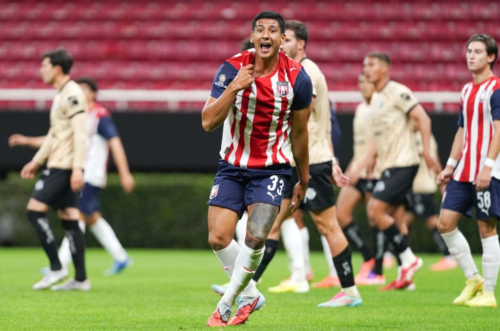 Raúl Martínez dejará a las Chivas de Guadalajara