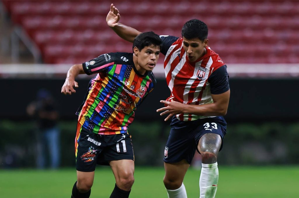 Raúl Martínez será nuevo jugador de Necaxa; llega desde Chivas
