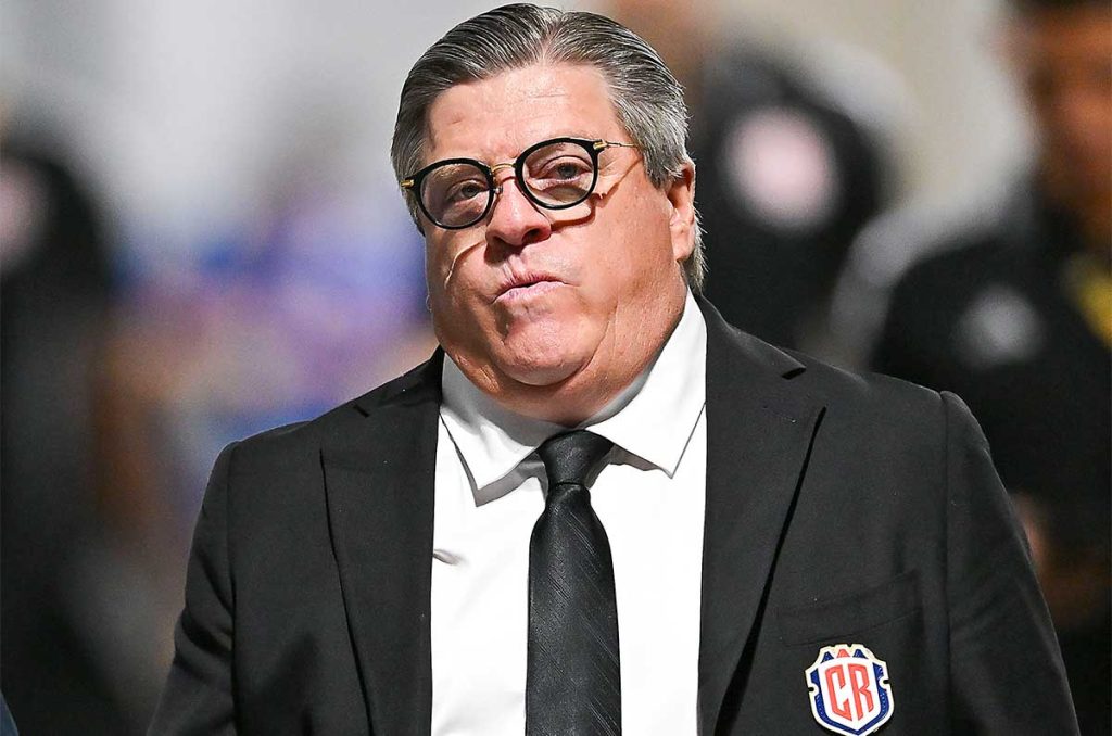 ¡Repite patrones! Miguel Herrera se enfrenta con la prensa en Costa Rica