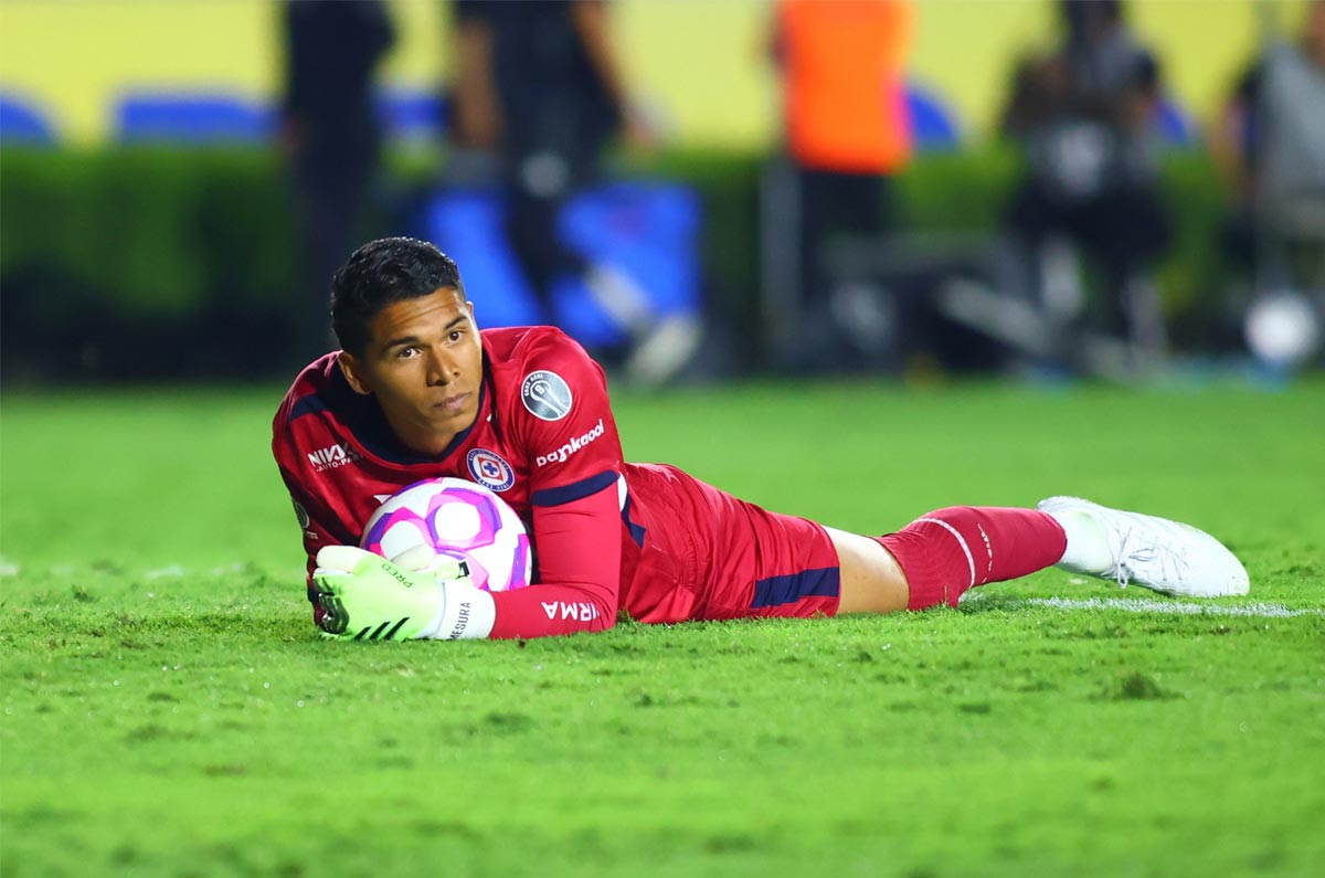A pesar se su lesión, Kevin Mier dejaría Cruz Azul
