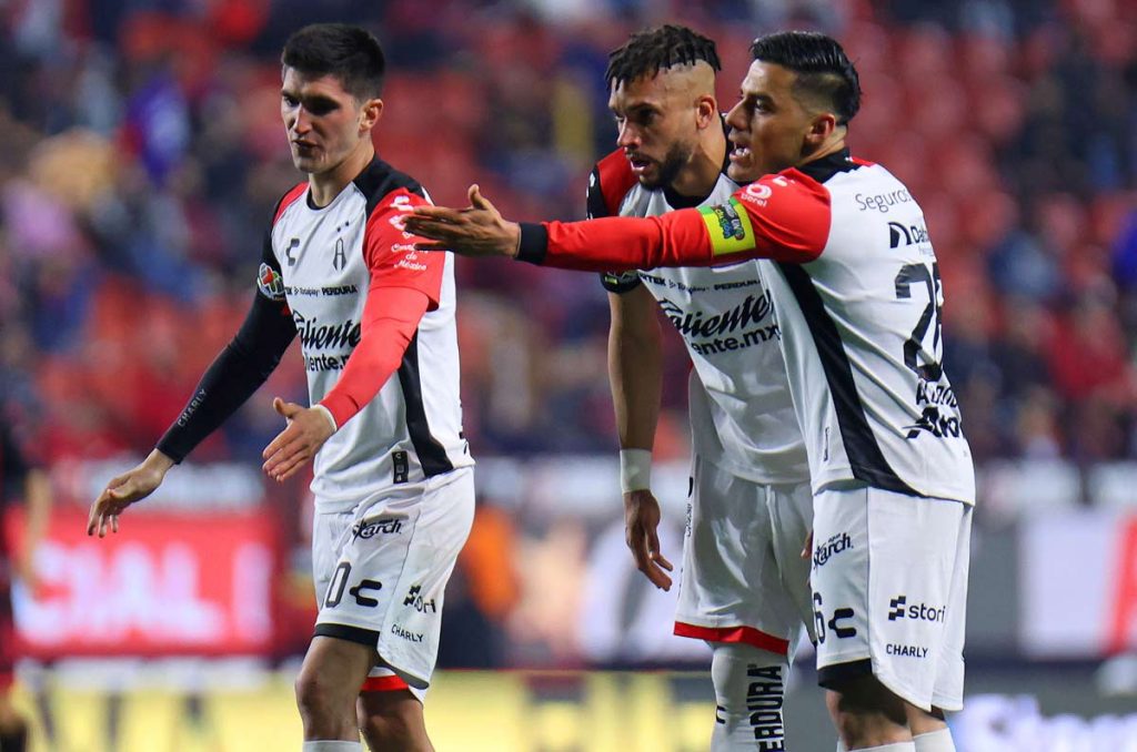 Gustavo Del Prete, Matheus Dória, dos de los extranjeros que pueden salir de Atlas