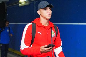 Chivas ofrece a Alan Pulido y Teun Wilke