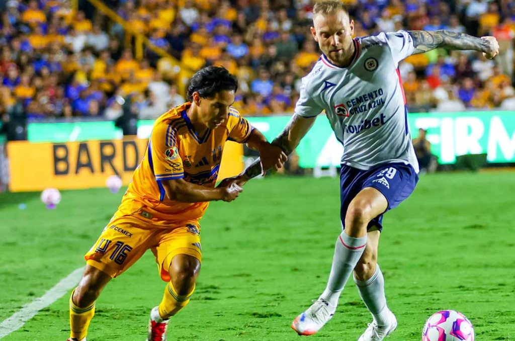 Cruz Azul vs Tigres EN VIVO: Horario y canales Semifinal ida Apertura 2025