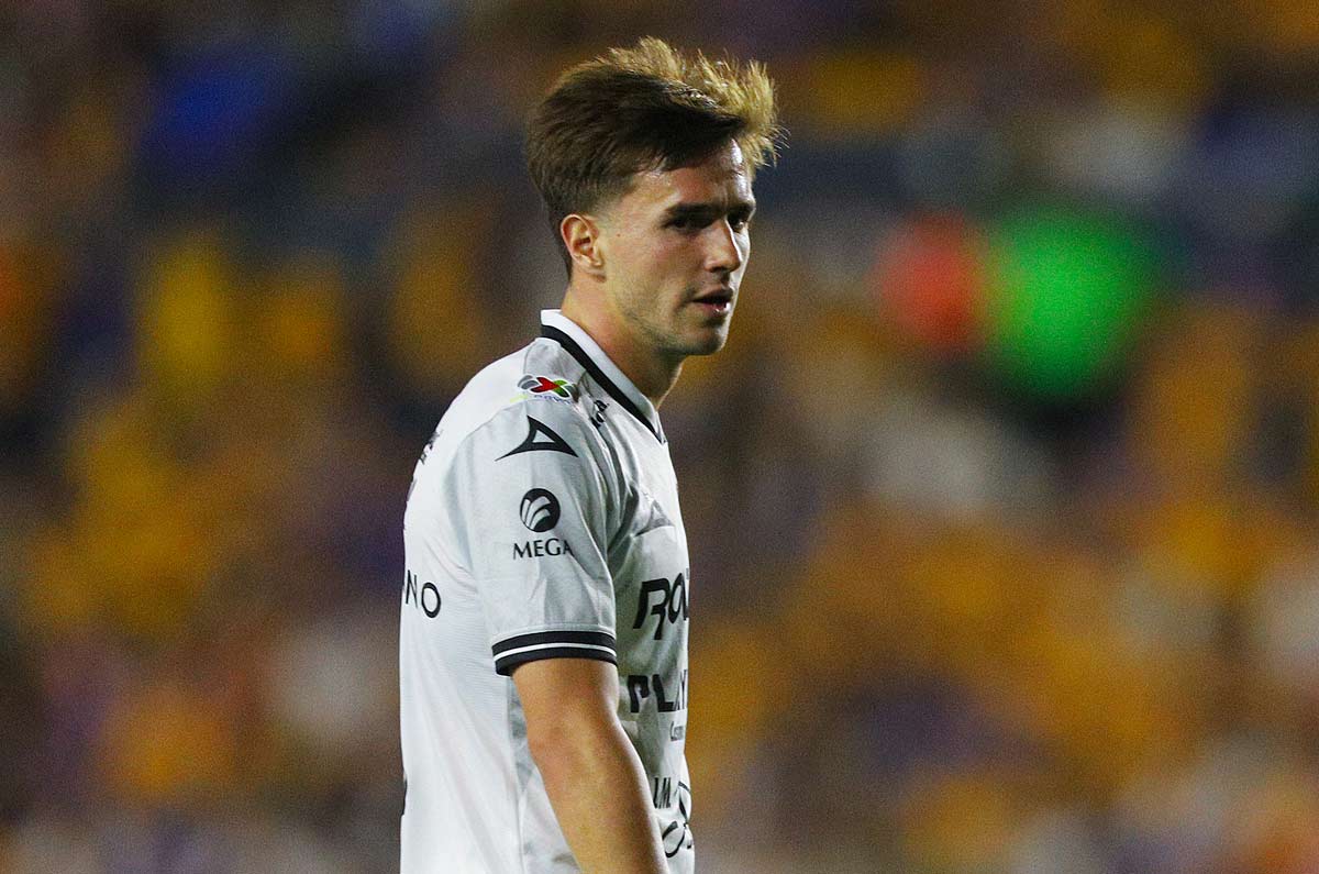 Palavecino se quedaría vestido y alborotado