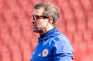 Cruz Azul ya prepara el adiós de Iván Alonso
