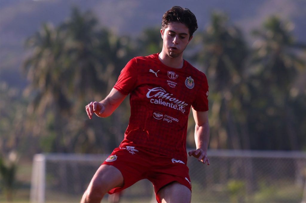 Brian Gutiérrez podría ver sus primeros minutos como jugador de Chivas