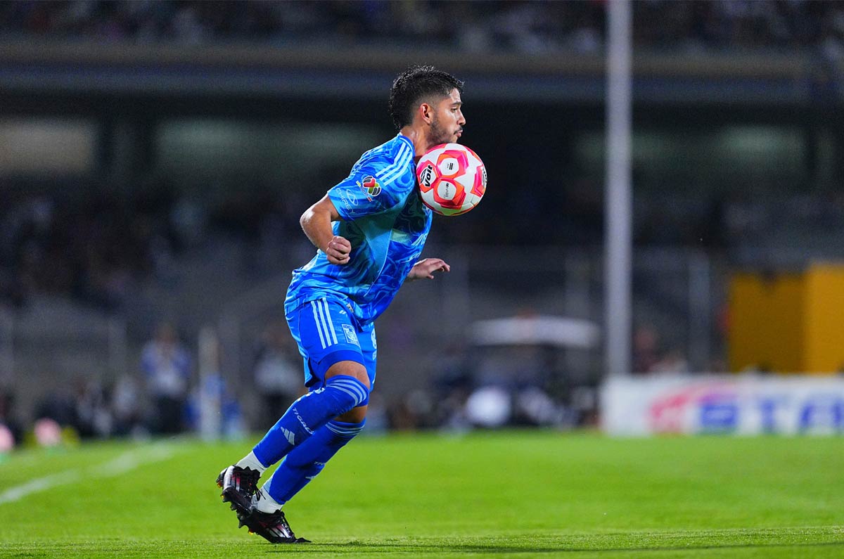 jesus-garza-lateral-derecho-tigres