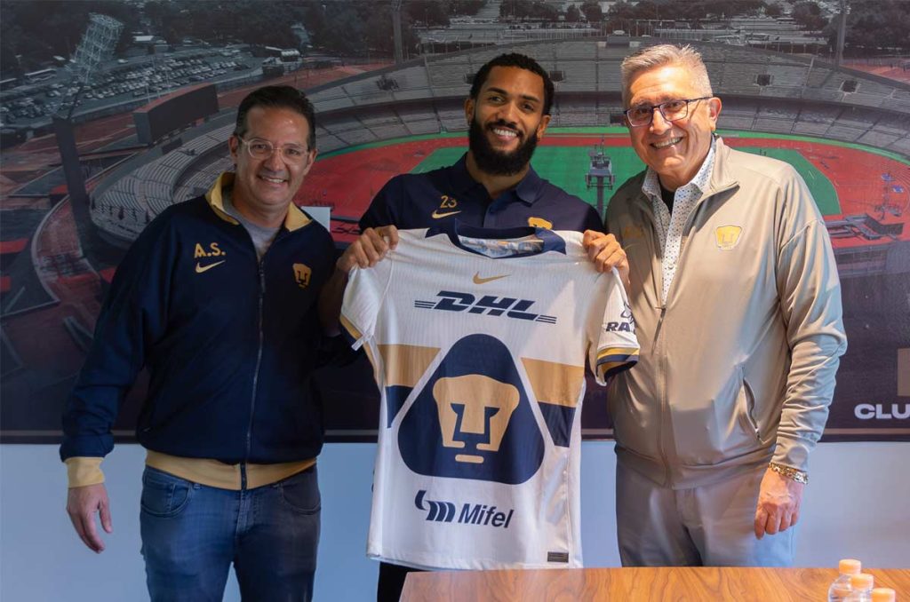 Juninho ya firmó con los Pumas de la UNAM