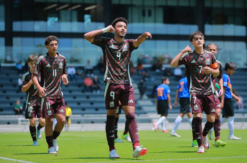 Kimbrough aún tiene que decidir si jugará para México o Estados Unidos