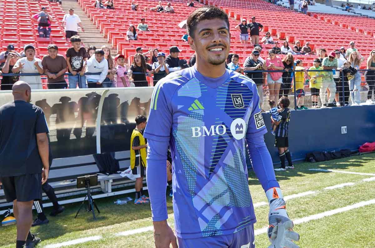 LAFC le da salida a otro mexicano