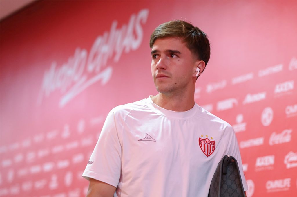 Palavecino sigue siendo deseo de las Águilas del América