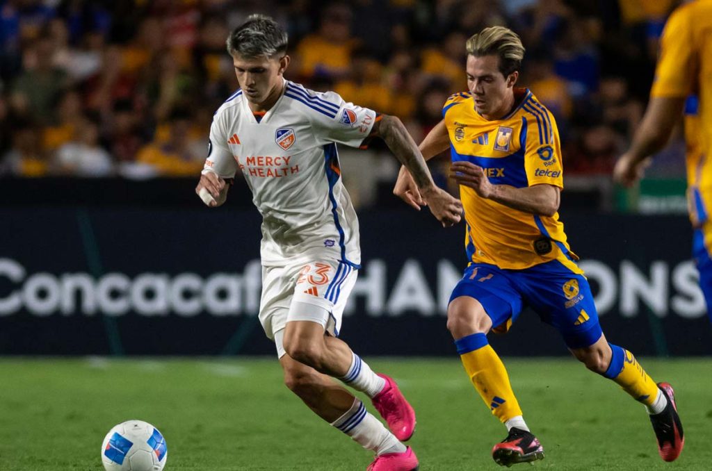 Luca Orellano se acerca a Rayados de Monterrey