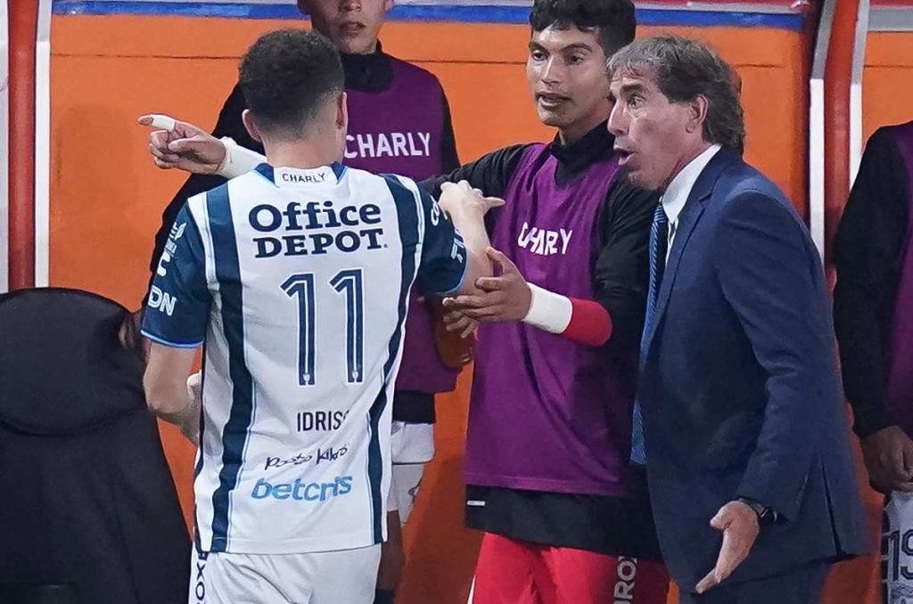 Oussama Idrissi se volvería a encontrar con Guillermo Almada