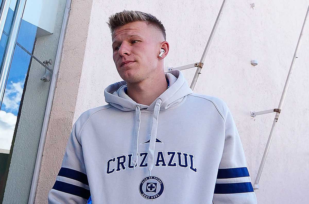 ¿Por qué Mateusz Bogusz no ha reportado con Cruz Azul?