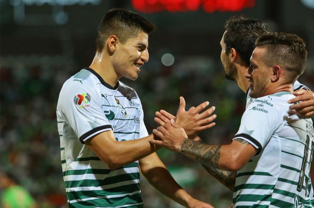 Ronaldo Cisneros suena para regresar a Santos Laguna