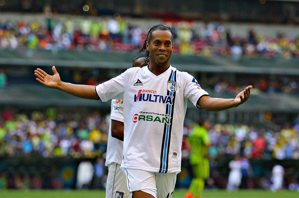 ¿Volveremos a ver a Ronaldinho deslumbrar el Estadio Azteca?