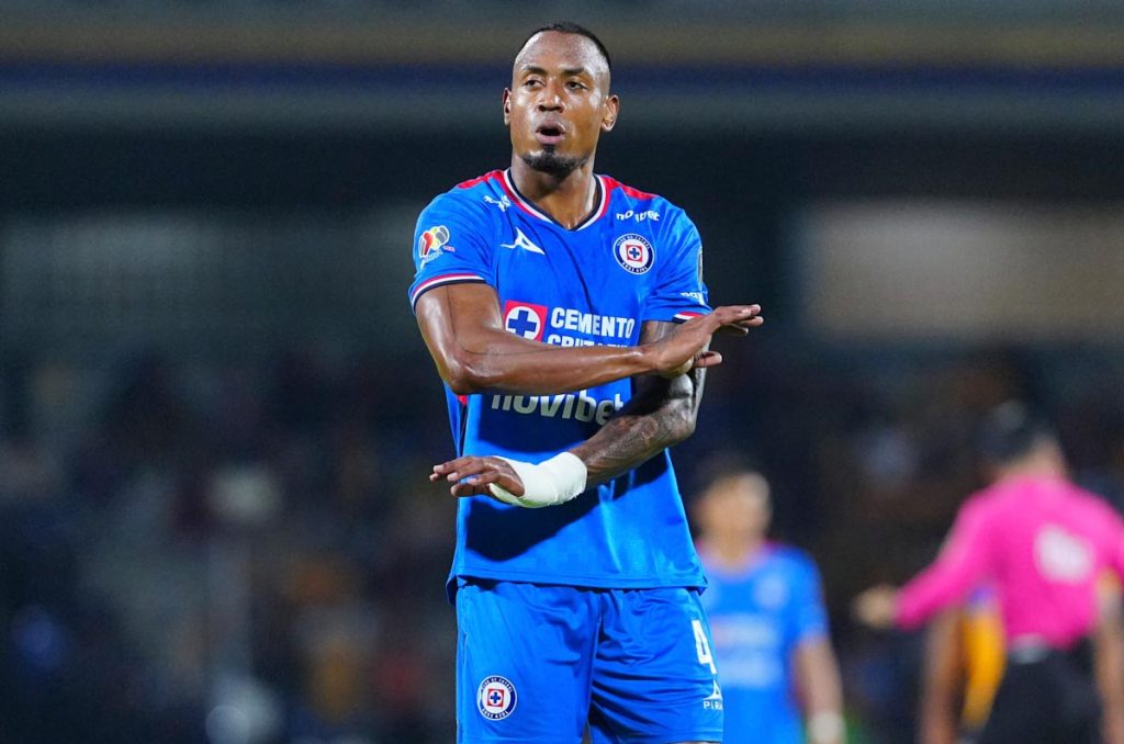 Willer Ditta tiene cláusula millonaria con Cruz Azul