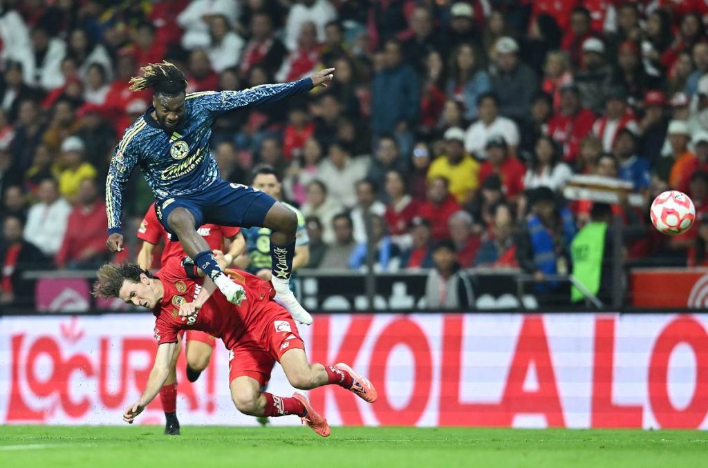 Allan Saint-Maximin fuera del América 2