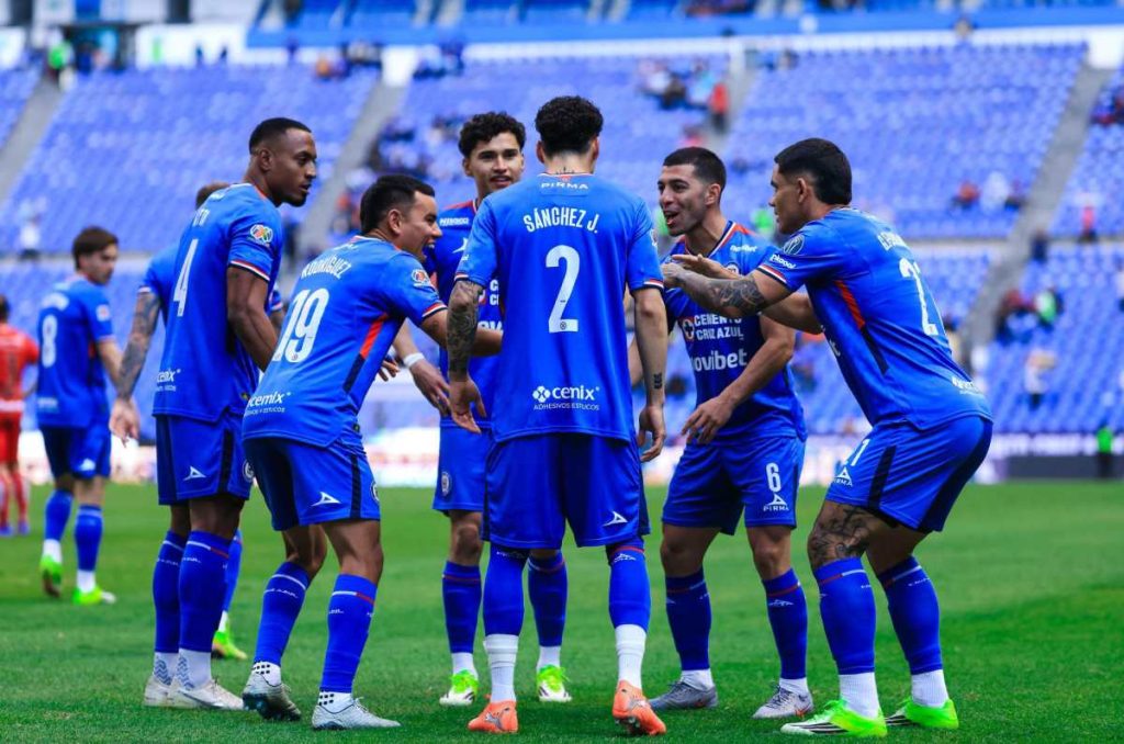 FUTBOLISTA DE CRUZ AZUL CERCA DE MLS 0