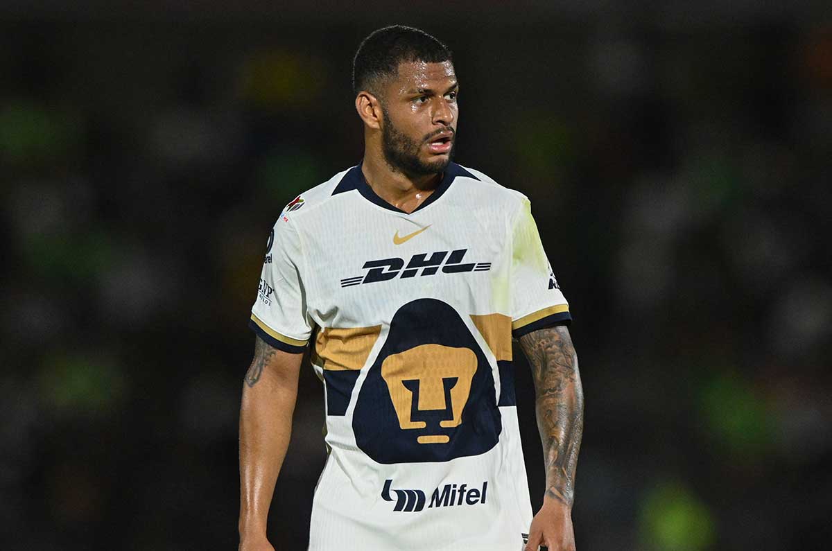 Caicedo pide su salida de Pumas y Santos levanta la mano