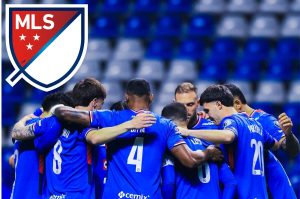 FUTBOLISTA DE CRUZ AZUL CERCA DE MLS