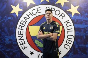 Fenerbahçe tiene pésimas noticias para Edson Álvarez