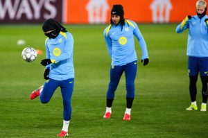 Futbolista del Barcelona es baja por lesión