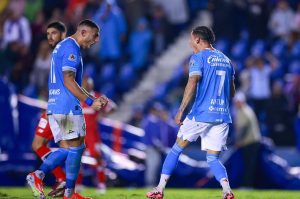 Los 8 futbolistas que han jugado en Chivas, Pumas y Cruz Azul