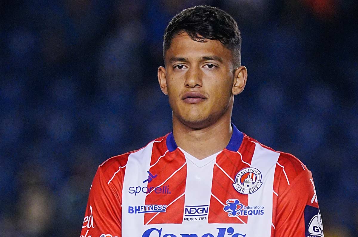 ¿Qué pasa entre Chivas y Eduardo Águila?