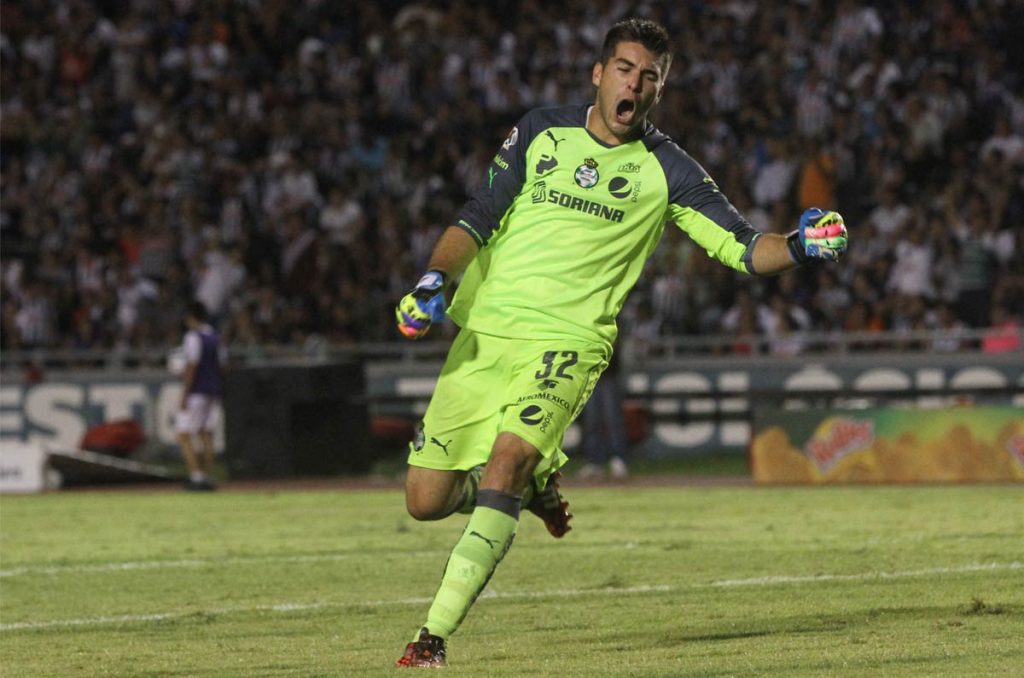 Julio González regresaría a la portería de Santos Laguna