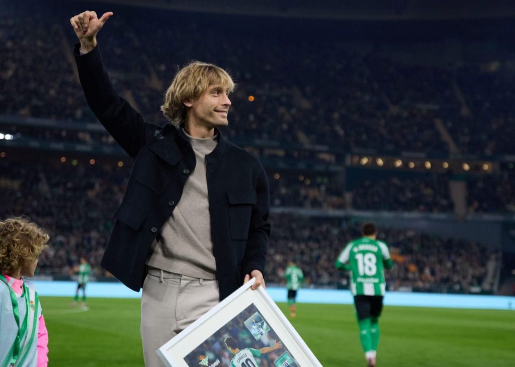 SERGIO CANALES: RENOVACIÓN EN PUERTA 0