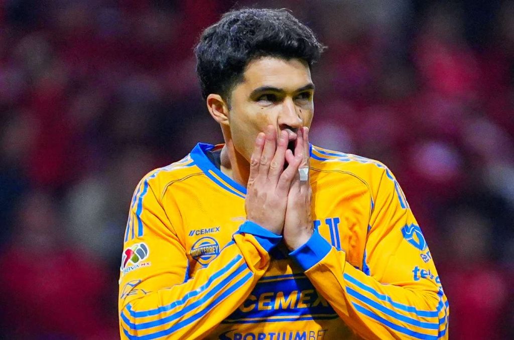 Nicolás Ibáñez se ha convertido en un problema para Tigres