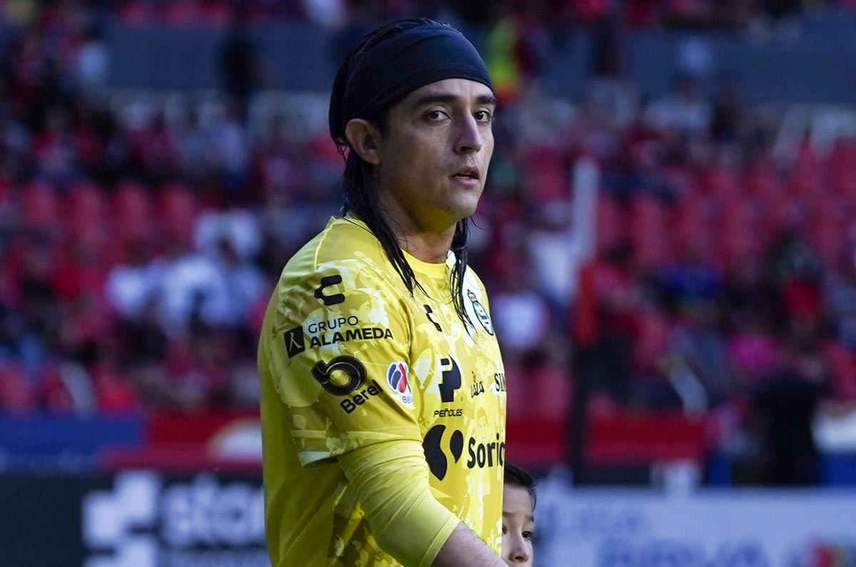 Toluca se baja, pero hay tres interesados en Carlos Acevedo